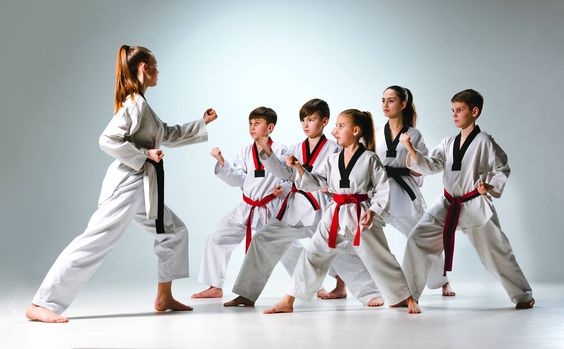 Taekwondo Kıyafeti ve Kuşakları Nelerdir?