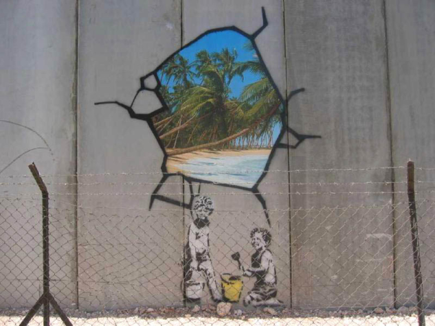 İsrail'in Harabeye Çevirdiği Filistin Sokaklarını Tuval Olarak Kullanan Banksy