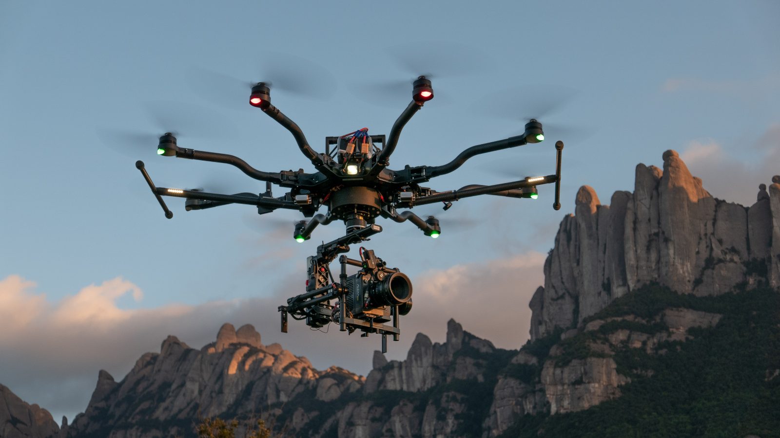 Drone Kameraların Sinemadaki Etkileyici Yükselişi - TeknoCase