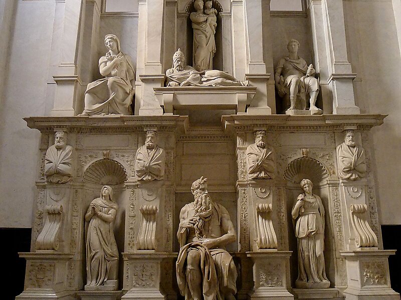 Michelangelo Musa Heykelini Neden Boynuzlu Yontmuştur?