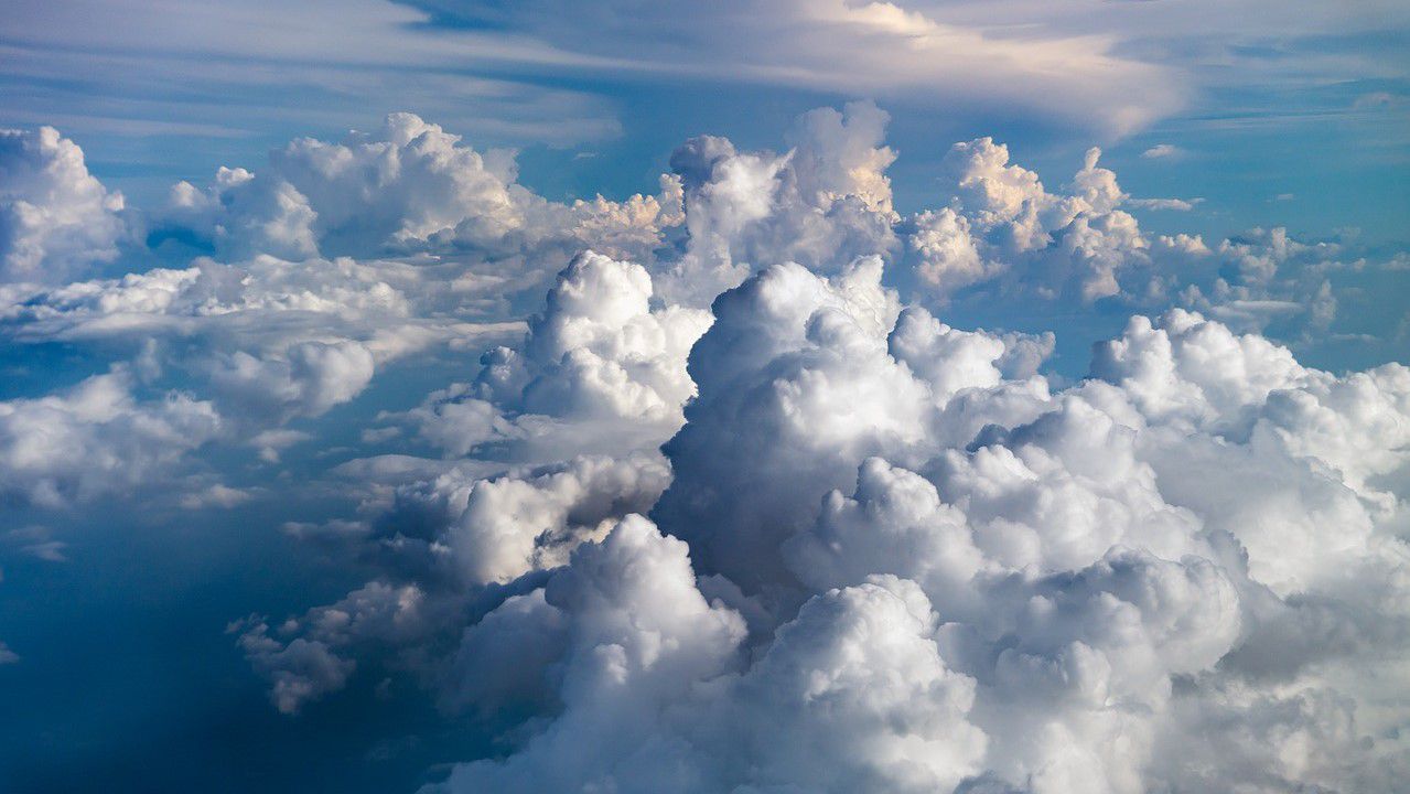 Gökyüzünün Sır Perdesi: Bulutların Gizemli Dansı